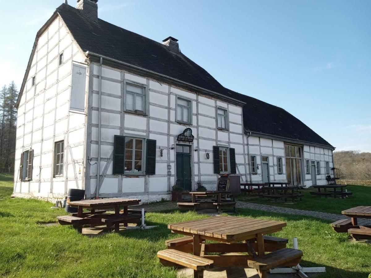 Le Vieux Noyer Bed & Breakfast Nassogne Екстериор снимка